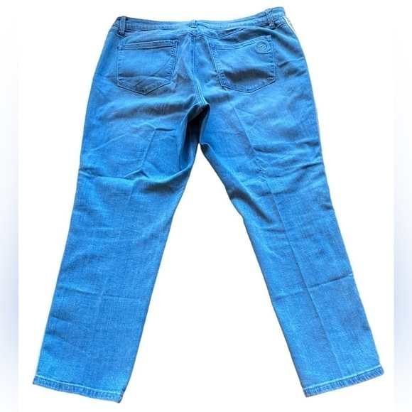 Laurie Felt Classic Girlfriend W/Stripe Embellishment Zipper with Button Closure - Picture 4 of 12